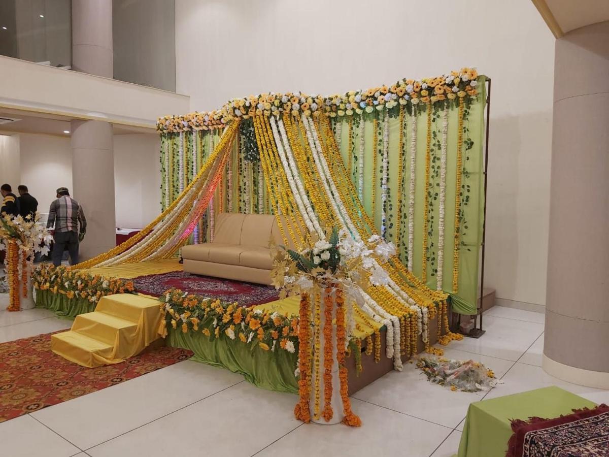 Acco Grand Hotel Lucknow Dış mekan fotoğraf