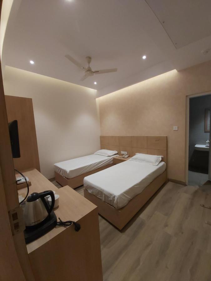 Acco Grand Hotel Lucknow Dış mekan fotoğraf